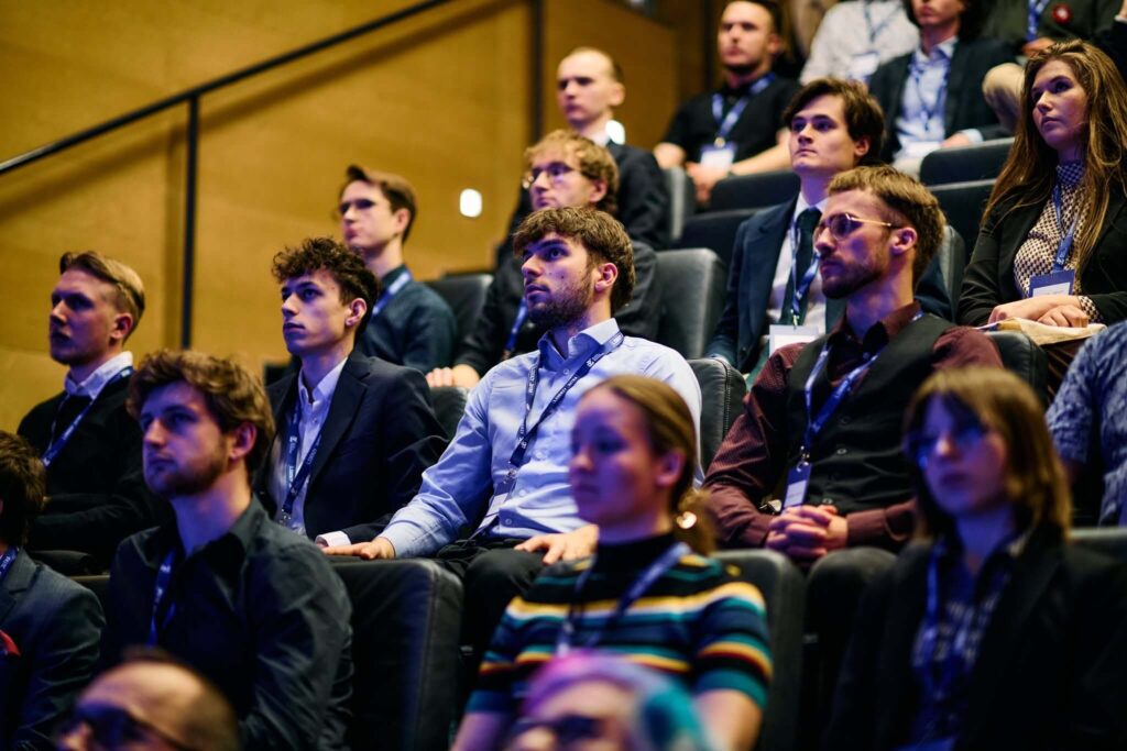 Liderzy Jutra conference attendees listening to a lecture at the Warsaw Rising Museum.