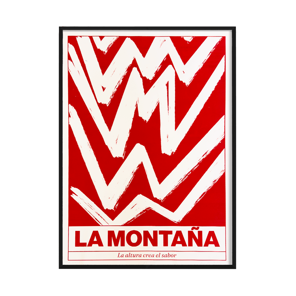 Plakat La Montana – czerwone zygzaki gór i napis La altura crea el sabor, ręczny sitodruk 50x70 cm