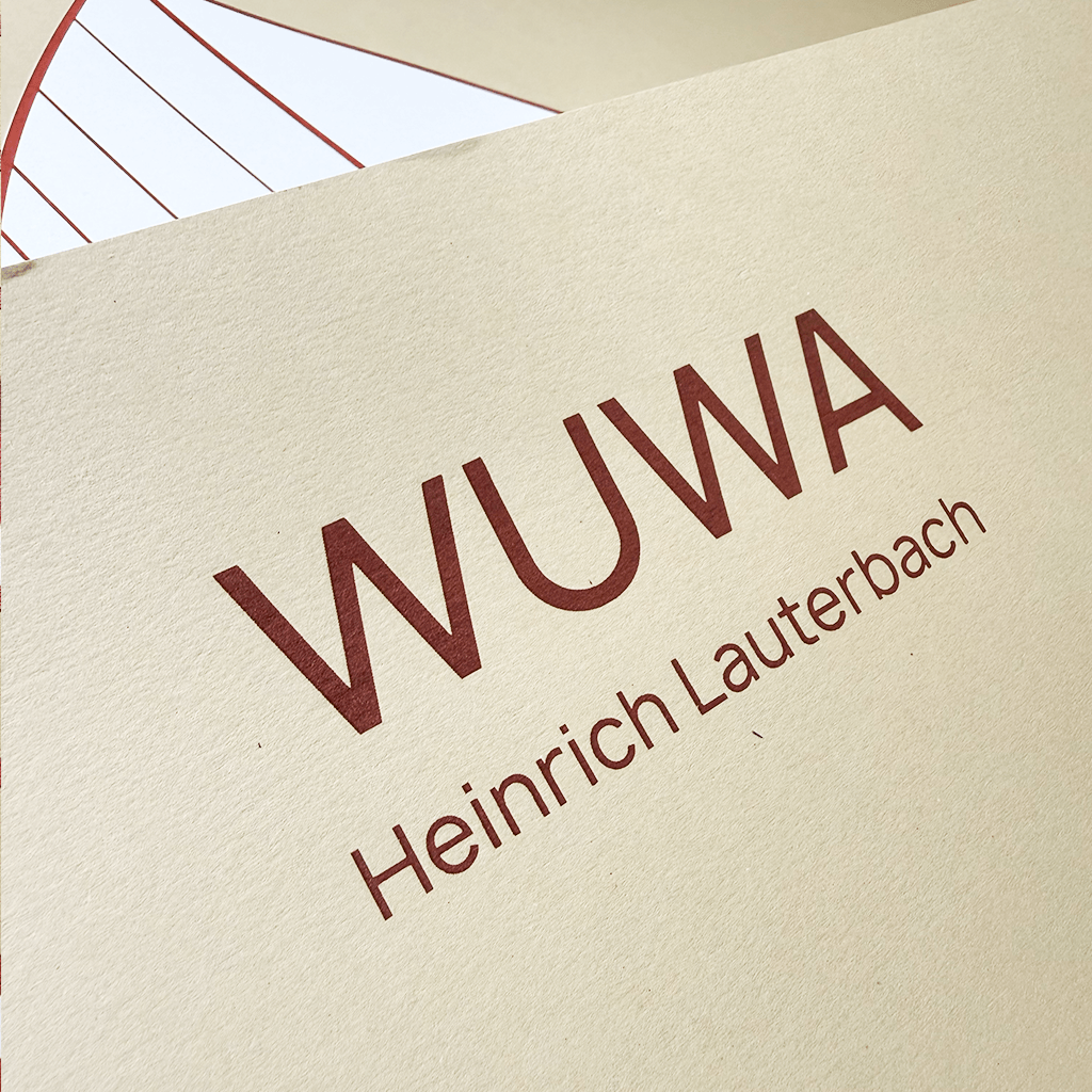 Plakat WUWA Heinrich Lauterbach – detal typografii Detal typografii plakatu WUWA z nazwiskiem architekta Heinricha Lauterbacha